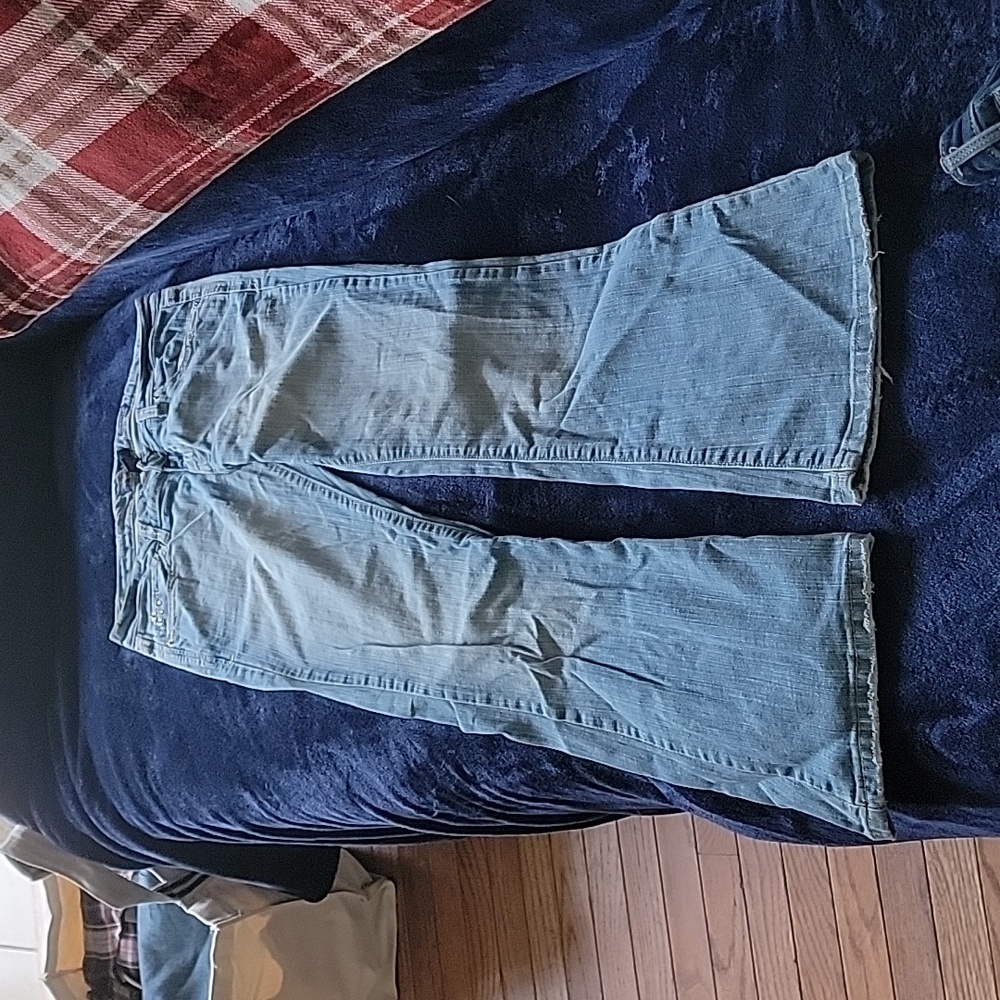 Jeans - Picture 2 of 3